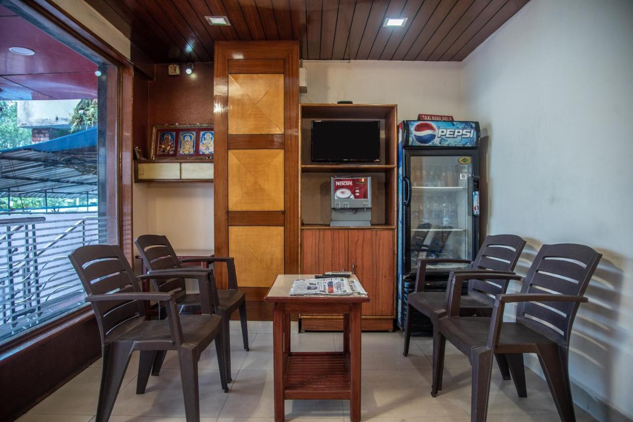 Oyo Hotel Lakshmi Paradise Visakhapatnam Bagian luar foto