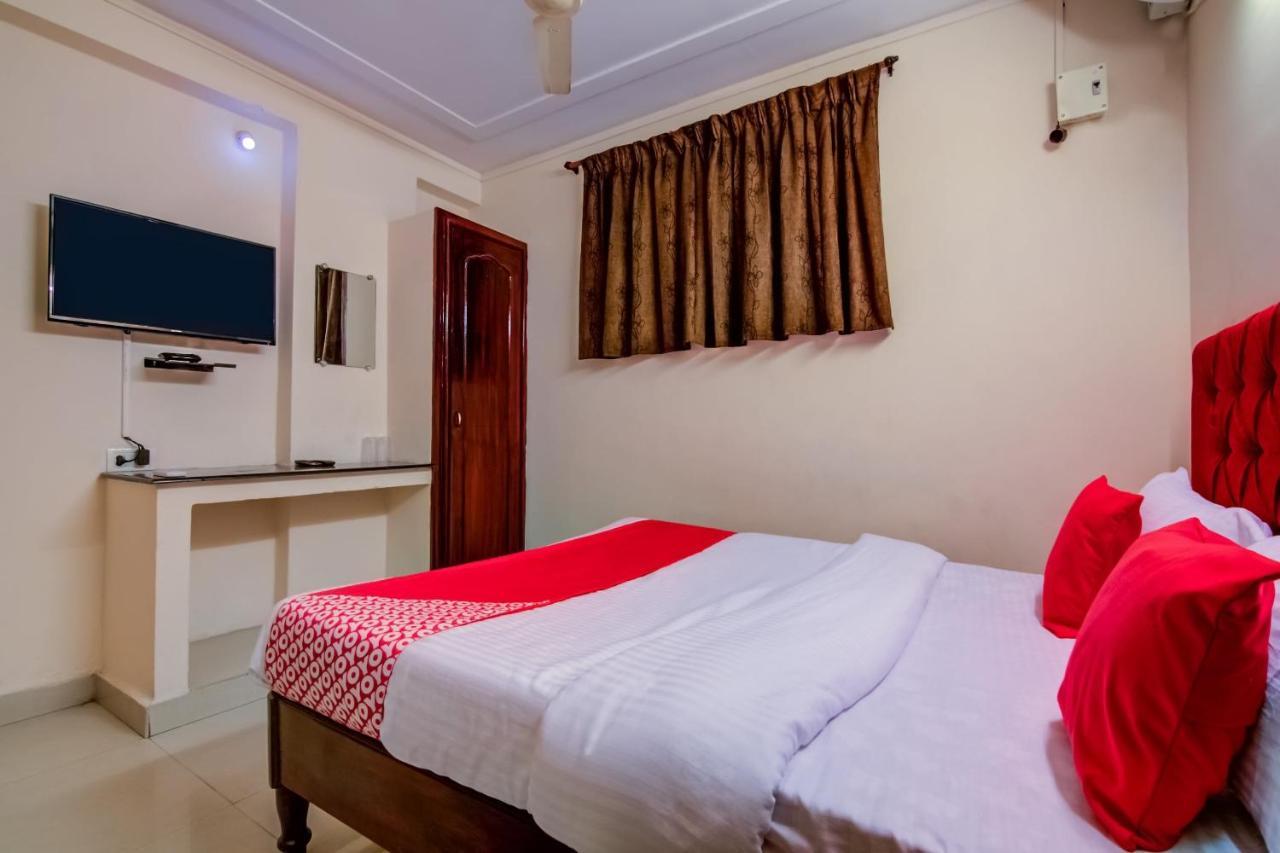 Oyo Hotel Lakshmi Paradise Visakhapatnam Bagian luar foto