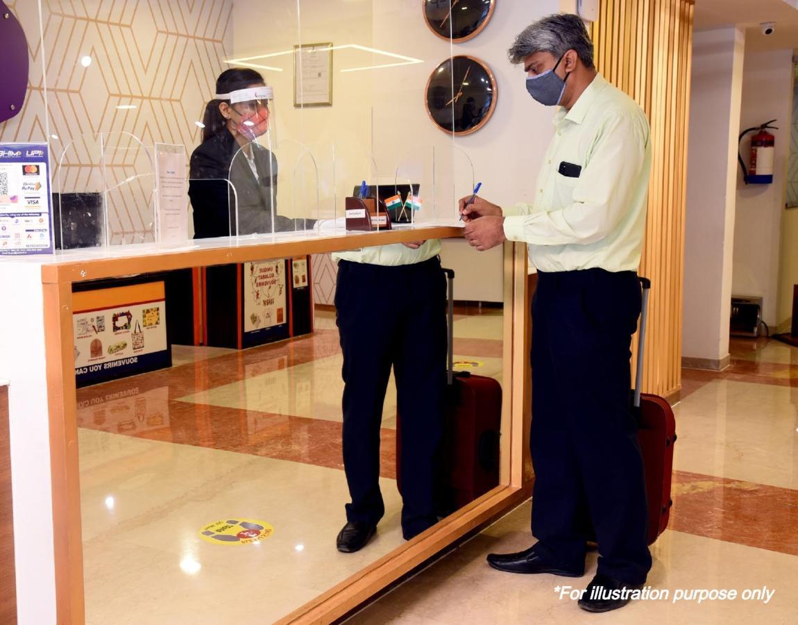 Oyo Hotel Lakshmi Paradise Visakhapatnam Bagian luar foto