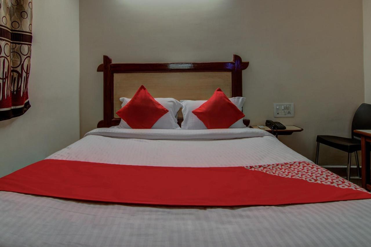 Oyo Hotel Lakshmi Paradise Visakhapatnam Bagian luar foto