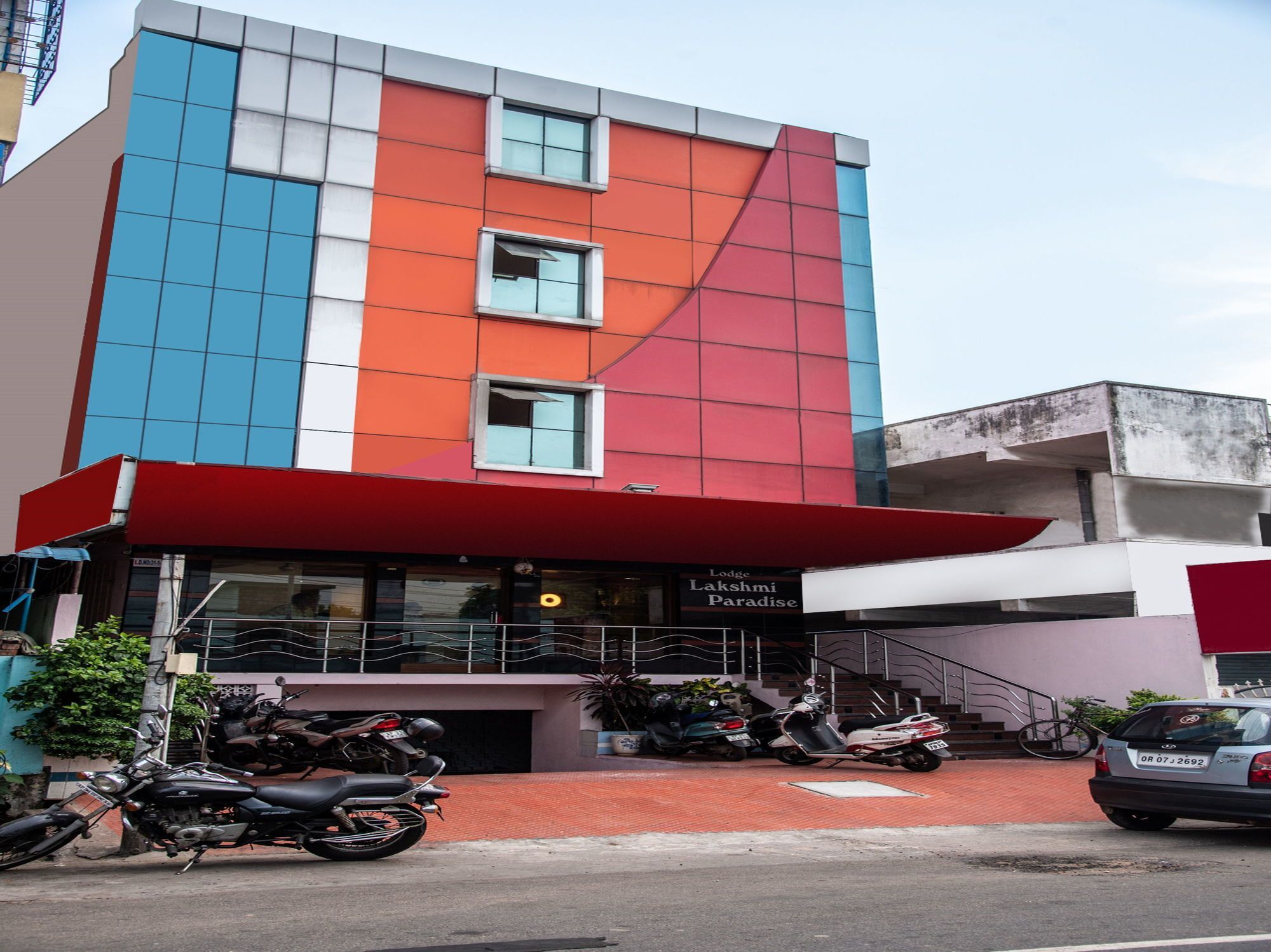 Oyo Hotel Lakshmi Paradise Visakhapatnam Bagian luar foto